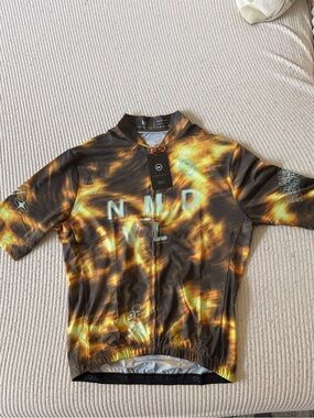 Nomad Veló Women's Short Sleeve Cycling Jersey - Black with Yellow Flame Print